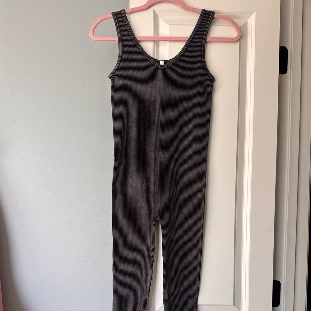 NEW Zenana Stone Washed Ribbed Seamless Sport Romper Size L/XL - Picture 3 of 3